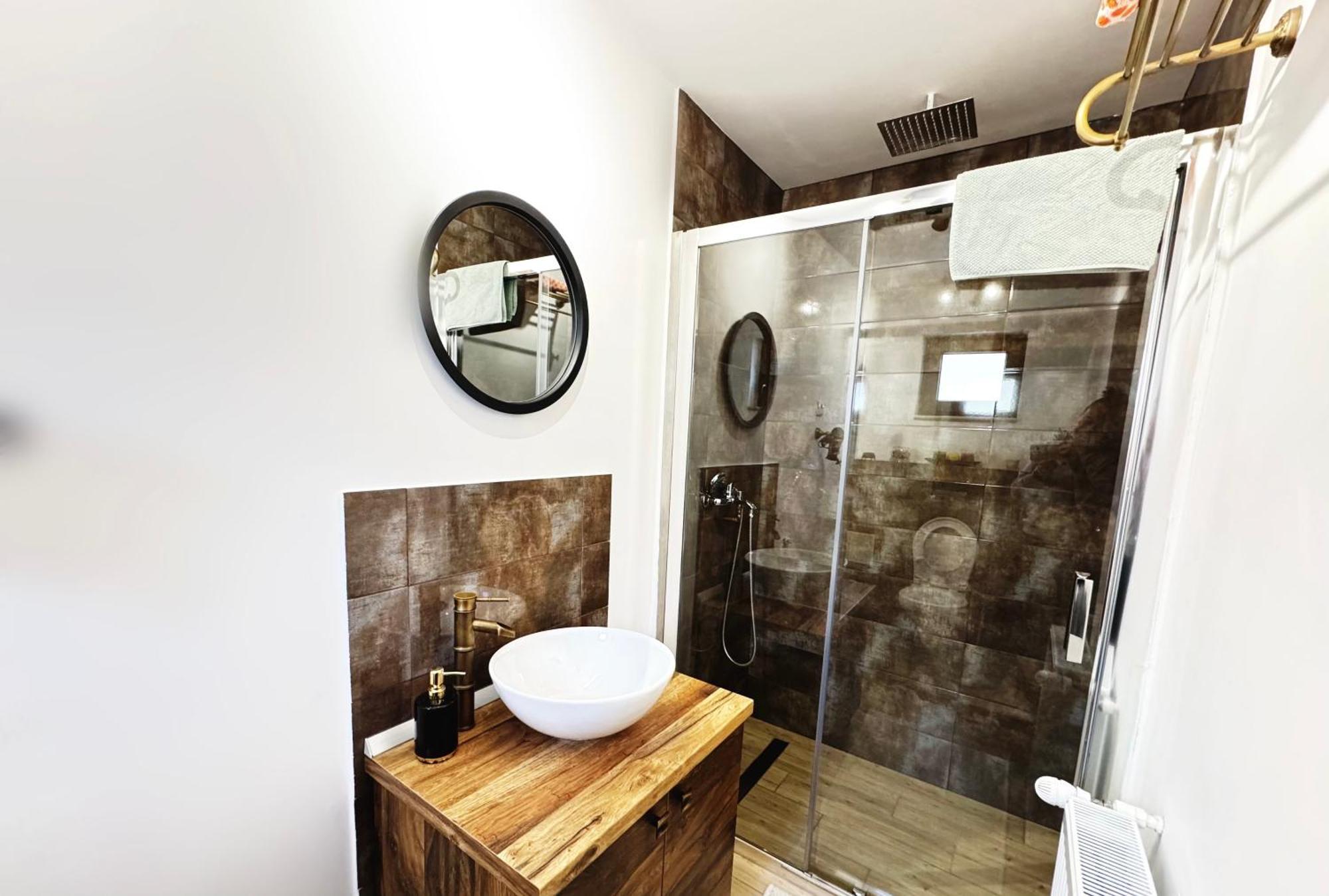 R&B Guest House Câmpulung Moldovenesc Dış mekan fotoğraf
